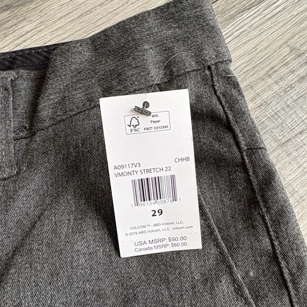 Volcom VMONTY Shorts Size 29 NWT
